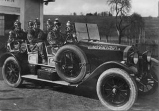 Umgebautes Taxi als Feuerwehrauto, 1934